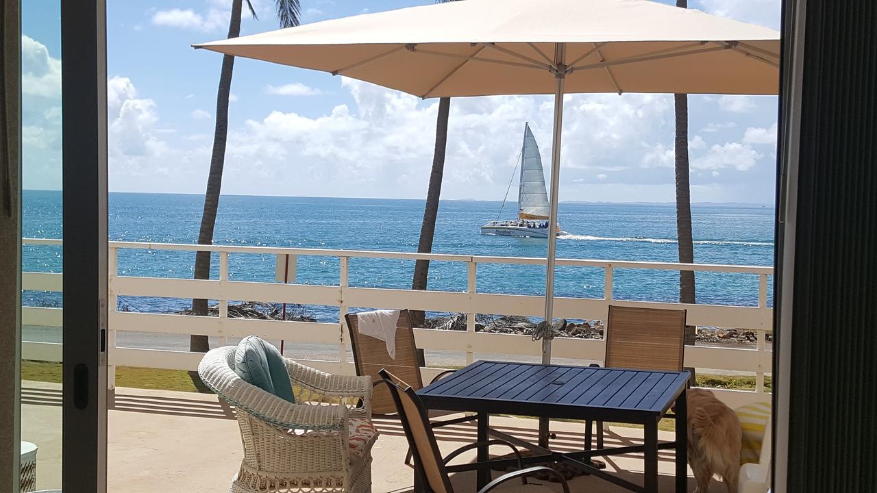 ファハルドNauetik, Ocean Front! Great Viewアパートメント エクステリア 写真
